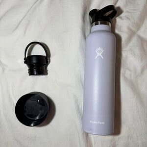 Hydro Flask Light Purple Bottle with Two Lids